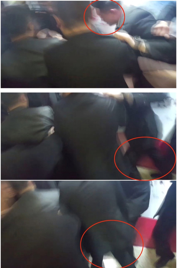 14일 오전 문재인 대통령 국빈방문 행사를 취재하던 한국의 한 사진기자가 베이징 국가회의 중심 B홀에서 중국 측 경호 관계자에게 폭행 당하고 있다. '한·중 경제·무역 파트너십 개막식 '에서 스타트업관 이동 중에 폭행당했다. 위쪽부터 중국 측 경호관계자가 뒤로 밀려나오다 발로 얼굴을 가격하는 모습. (사진=CBS 노컷뉴스/연합뉴스)