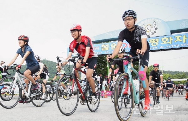 지난해 열린 철원 DMZ 평화자전거 대회 장면 (사진=철원군)