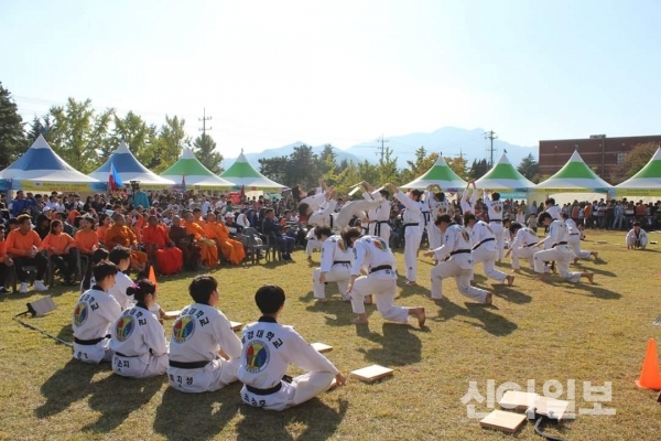 경북 구미시는 ‘아름다운 세상, 같이 살자!’라는 주제로 ‘2019 외국인근로자 문화축제’를 개최했다. (사진=구미시)