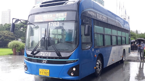 7월30일부터 전주 시내 103번 버스 노선에 투입하는 수소버스. (사진=연합뉴스)