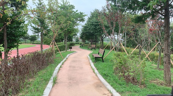 충남 예산군이 예산군장애인종합복지관에 ‘복지시설 나눔 숲’을 조성했다. (사진=예산군)