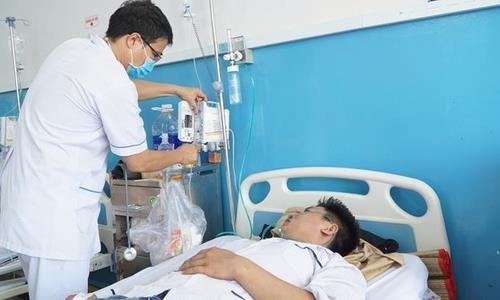 호찌민 병원에서 치료를 받고 있는 뎅기열 환자. (사진=연합뉴스)