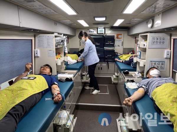 2023년 5월 16일 한국폴리텍III대학 춘천캠퍼스는 학생 및 교직원 등 45여 명이 ‘사랑의 단체헌혈’을 실시했다