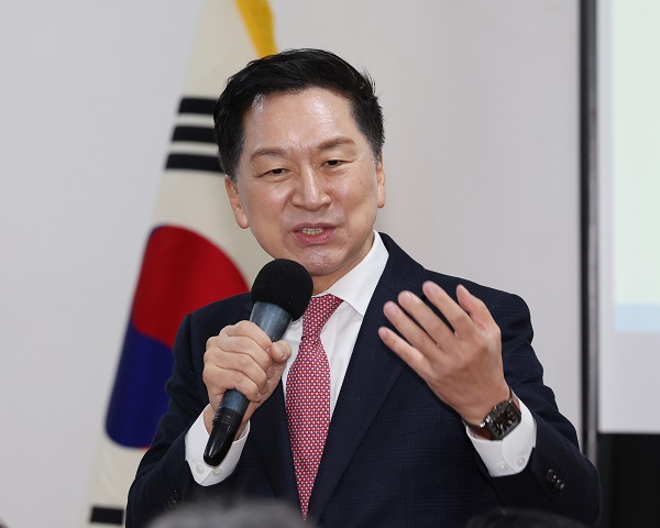 국민의힘 김기현 대표가 지난 25일 지역구인 울산시 남구에서 의정활동 보고회를 열고 발언하고 있다. (사진=연합뉴스)