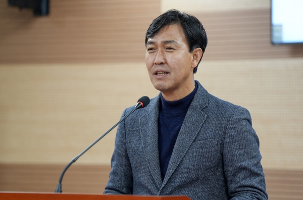 조례 발의하는 명노봉 의원(사진/아산시의회)