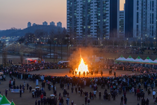 지난해 2월 정월대보름 민속축제 불꽃놀이 현장.(사진=양천구청)