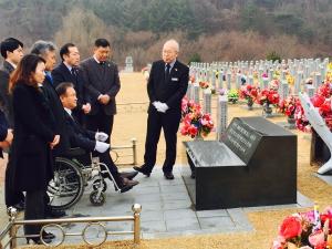 이상민 의원, 세월호 순직 교사‧천안함 전사 장병 묘소 참배
