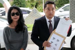 김부선, 이재명 지사 상대 3억원 손해배상 소송 제기