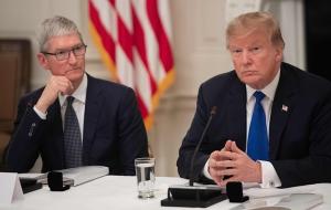 트럼프 "애플, 관세 내지 않는 삼성과 경쟁 힘들어"