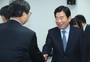 김진표 “총리 교체, 패스트트랙 협상 가시화돼야 할 수 있을 것”
