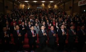 한국당, &apos;새보수·전진당 합당&apos; 만장일치 통과… 통합 마침표는 黃-劉 회동