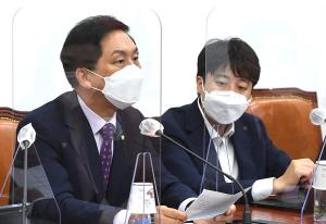 김기현 "지금은 후보들의 시간"… 무안해진 이준석 쓴소리