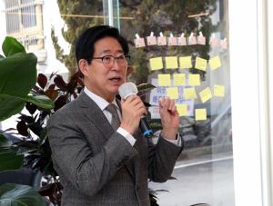 [포토] 양승조 지사, 부여군학부모협의회 주최 학부모 맘토크 참석