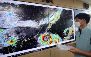 북상 힌남노, 6일께 경남 남해안 상륙… "매우 강한 태풍"