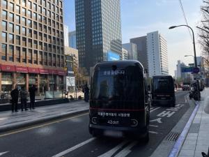 [포토] &apos;청계천 자율주행버스&apos; 운행 개시
