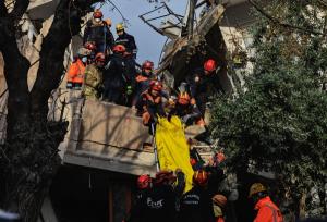 튀르키예 &apos;추가 지진&apos; 사망자 1000명 이상 증가