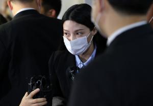 ‘조국 딸’ 조민, 가세연 출연진 명예훼손 혐의 재판 증인 출석