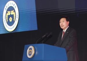 윤대통령, 자유총연맹 행사 참석… "명확한 안보관 가져야"