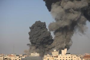 이스라엘 지상군, 밤새 가자지구 기습… "이전 공격보다 대규모" (종합)