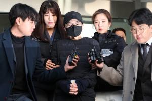 ‘사기 혐의’ 전청조 검찰에 구속 송치…“피해자들에 죄송”