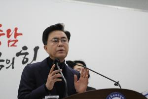 김태흠 충남지사, 서천시장 점포 1곳당 1200만 원 지원