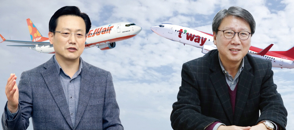 김이배 제주항공 대표(왼쪽)와 정홍근 티웨이항공 대표(오른쪽). [사진=각사]