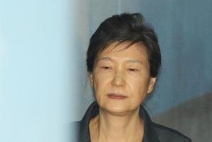 검찰, ‘재판거래 의혹’ 朴 전 대통령 구치소 방문조사