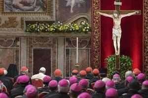 교황 “아동 성학대 성직자는 악마의 도구…엄격 대응해야”