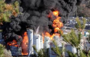 여수산단 화재로 작업자 3명 사망…“화학물 저장고 폭발 추정”(종합)