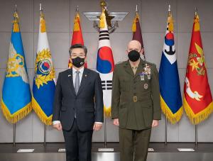 서욱 국방부장관, 미국 해병대사령관 접견