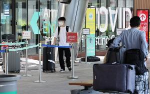 [속보] 인천공항 및 지방공항에 검역인력 투입… 휴가철 방역 강화