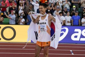 우상혁, 한국 육상 최초 세계선수권대회 은메달