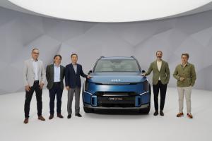 기아, 유럽향 EV9 공개…"올해 유럽서 9만대 판매 목표"